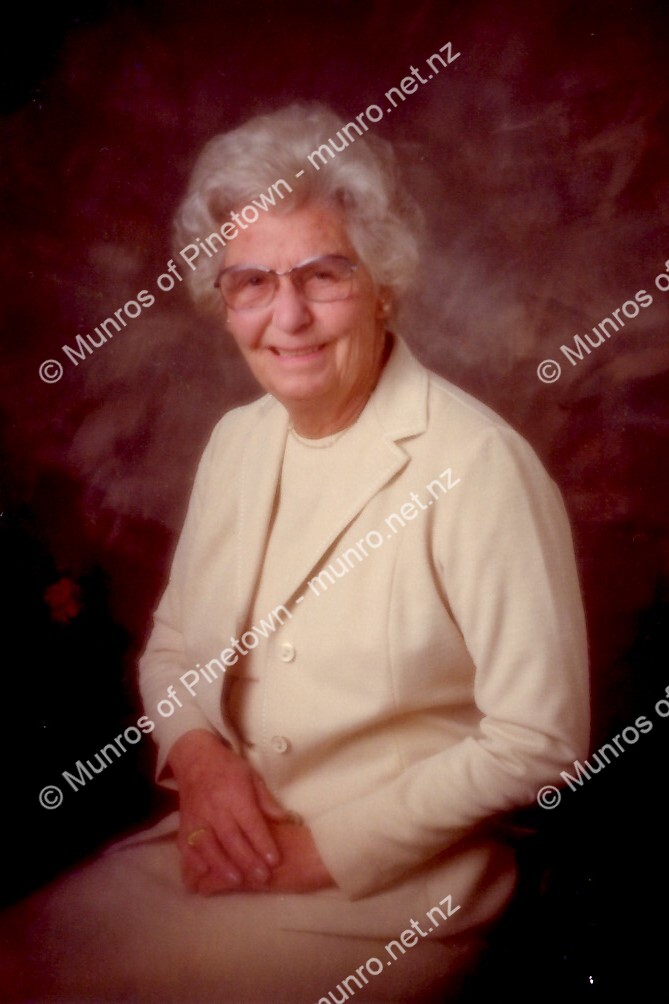 Eileen Gaze (nee Whipp)